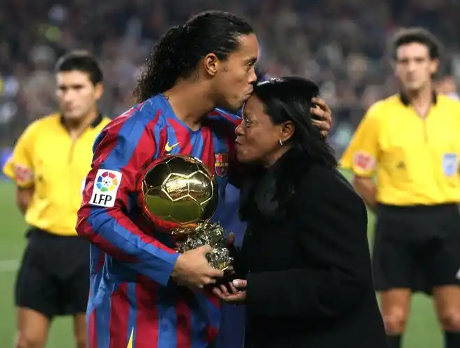 彩表现为德 彩表现为德