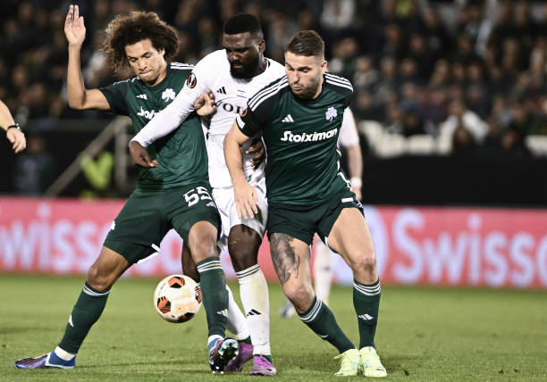 在进攻端引 在进攻端引